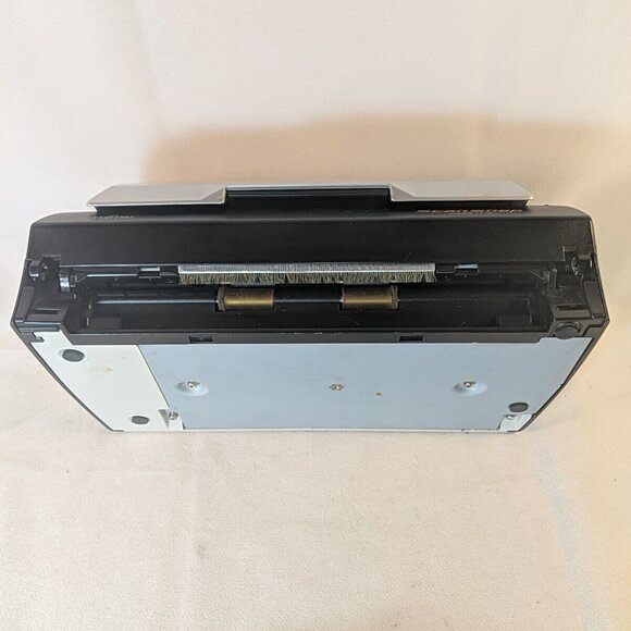 Fujitsu ScanSnap S510 Color Image Scanner Silver with Adapter Connection Cables - Picture 7 of 16